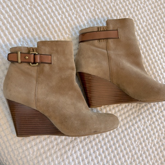 Coach Ambyr Booties - Picture 1 of 13